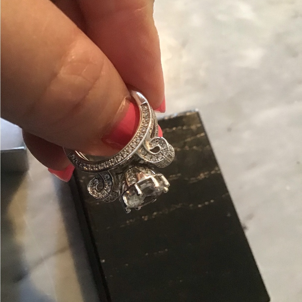 Faux engagement ring - Picture 4 of 4